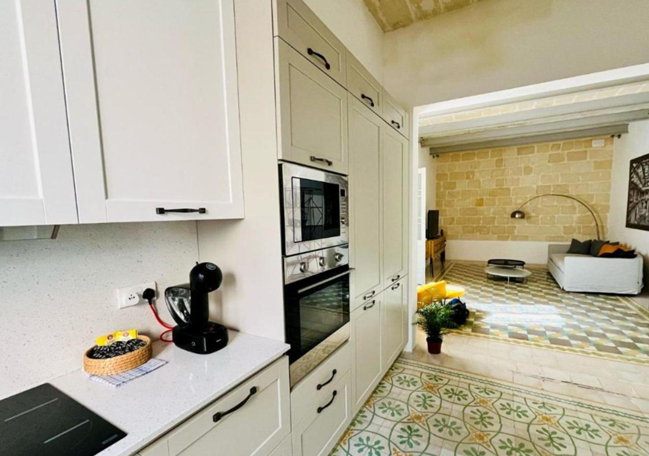 Deluxe One Bedroom Apartment 10 Meters From Valletta Center Exterior foto